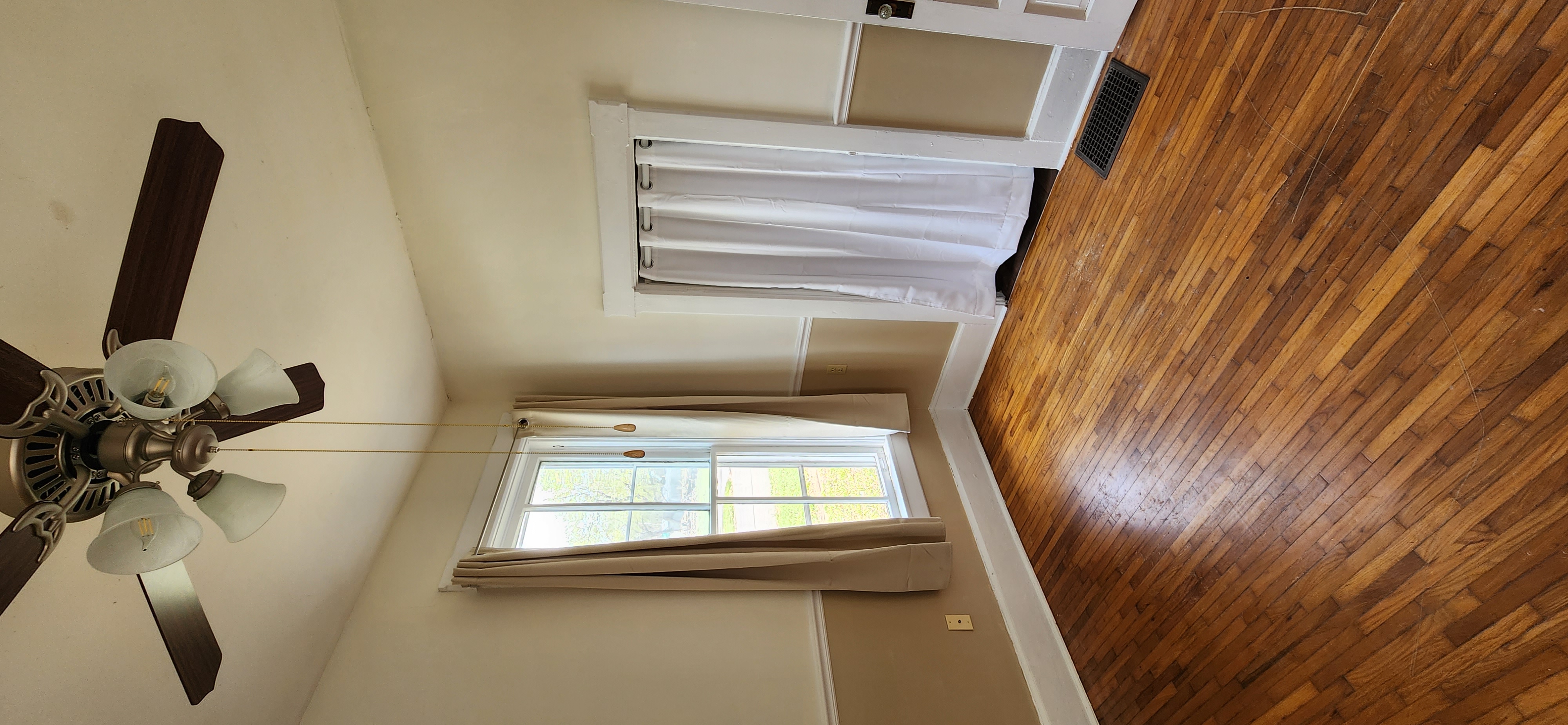 320 W Clinton lower unit pics 18.jpg